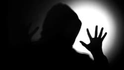 inconnue en noir
